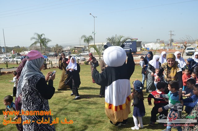 فيديو: صف الفراشات يطير كالفراشات في احضان منتزه عبد الكريم قاسم 